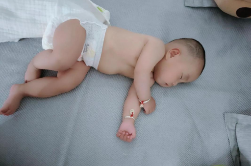 黔东南宝宝总是摇头怎么回事